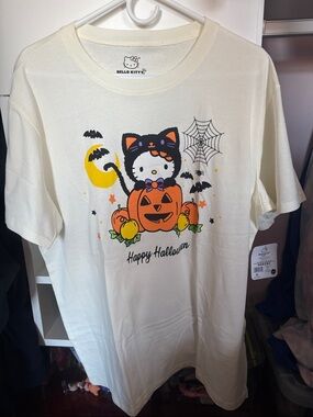 Hello Kitty Cream Halloween Pumpkin Cat Graphic Tee